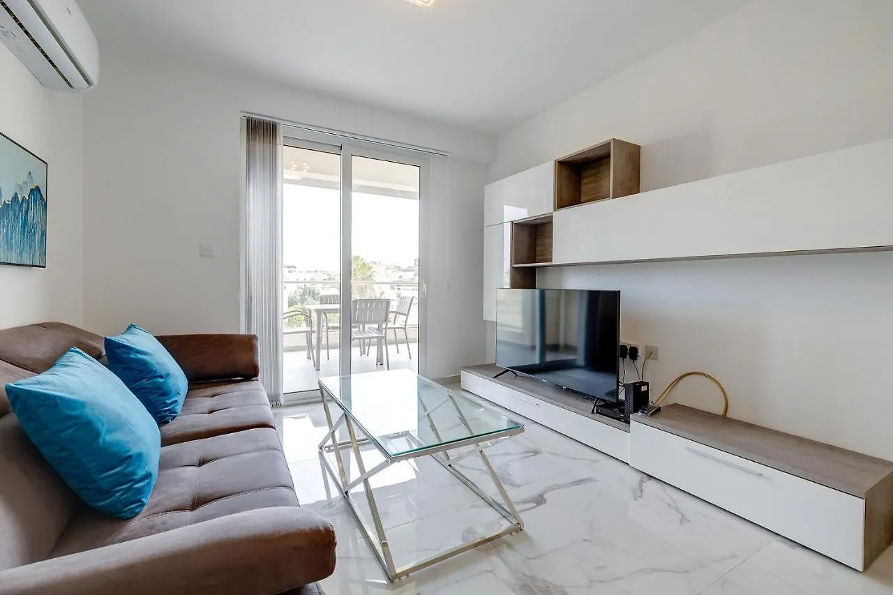 Splendid 2Br Apartment, Steps To St Georges Bay Saint Julian's Apartment