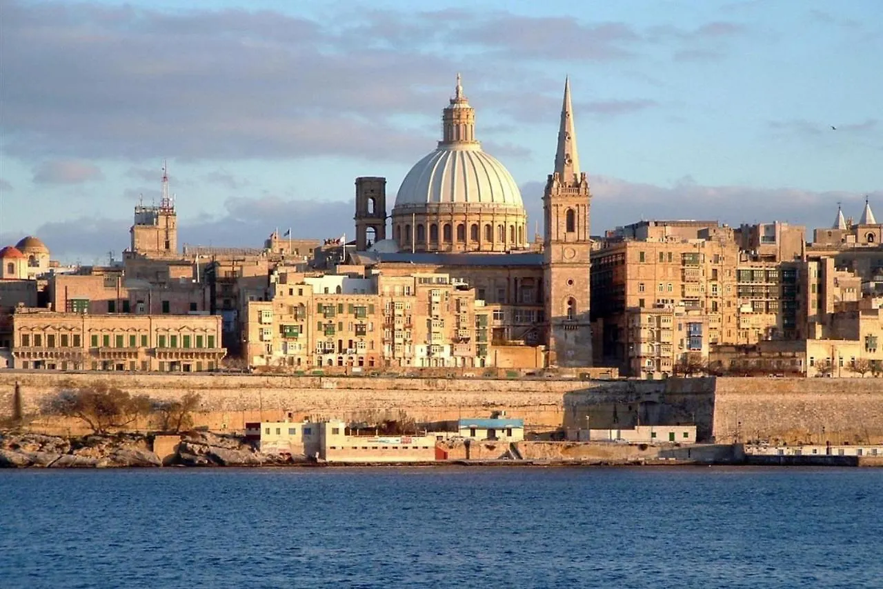 Splendid 2Br Apartment, Steps To St Georges Bay Saint Julian's Malta