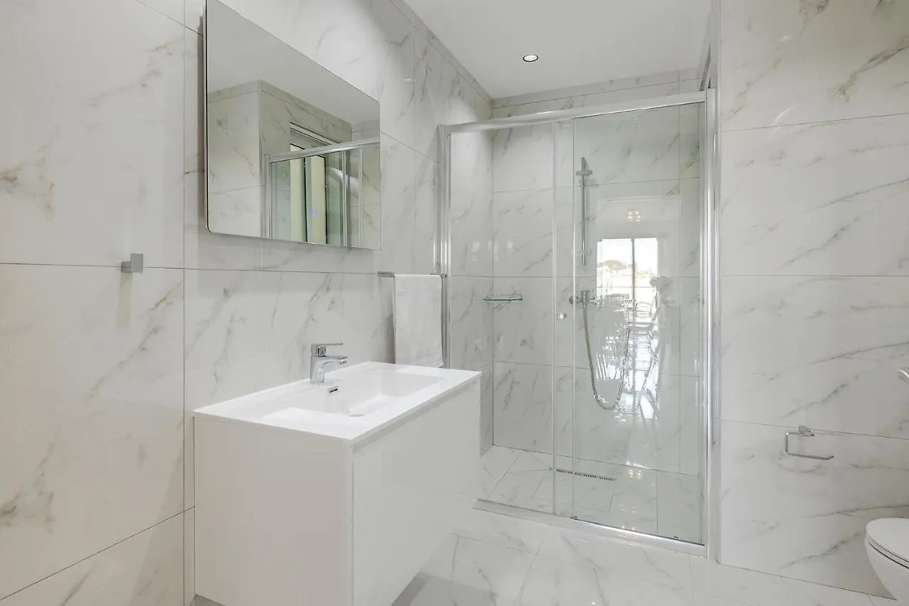 Apartment Splendid 2Br Apartment, Steps To St Georges Bay Saint Julian's