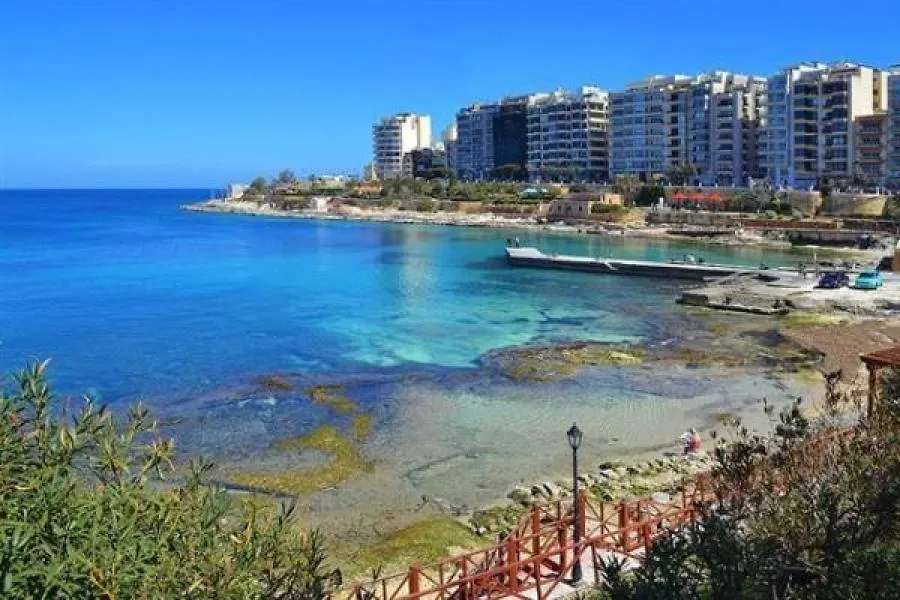 Splendid 2Br Apartment, Steps To St Georges Bay Saint Julian's Apartment